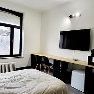 Habitación en casa particular Private Industrial In Center Of, Charleroi